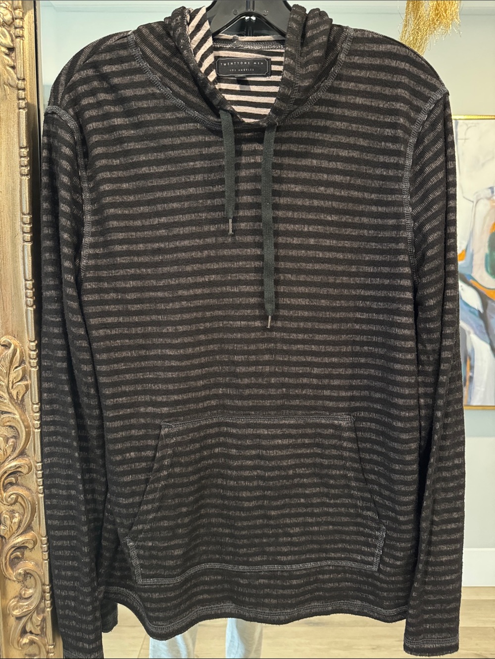 Forever 21 Men's Black and Gray Striped Pullover Hoodie